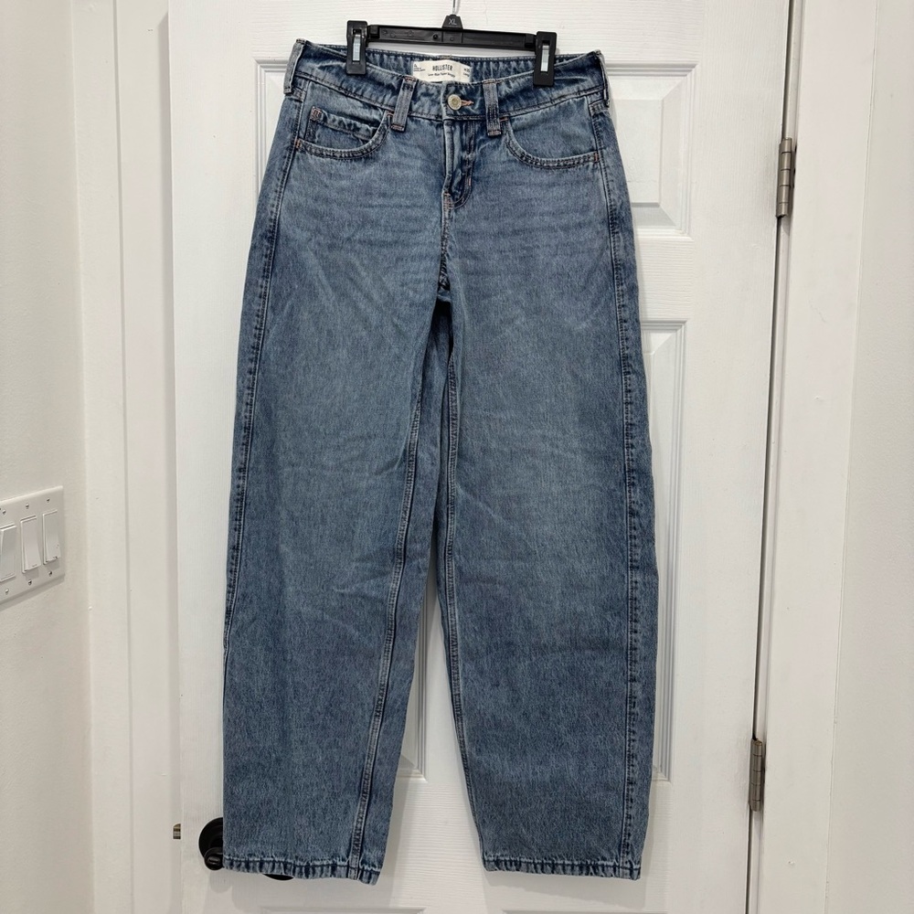 Women’s Hollister Low Rise Taper Baggy Jeans NWT size 0L